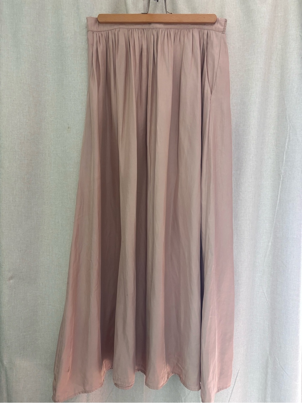 American Eagle Outfitters Blush Pink Satin Maxi Skirt Size M - Picture 2 of 10
